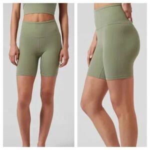 ATHLETA Ultra High Rise Elation Short 7" in Eucalyptus Size XS